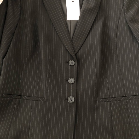 Halogen Three Button Pinstripe Blazer - Picture 5 of 15